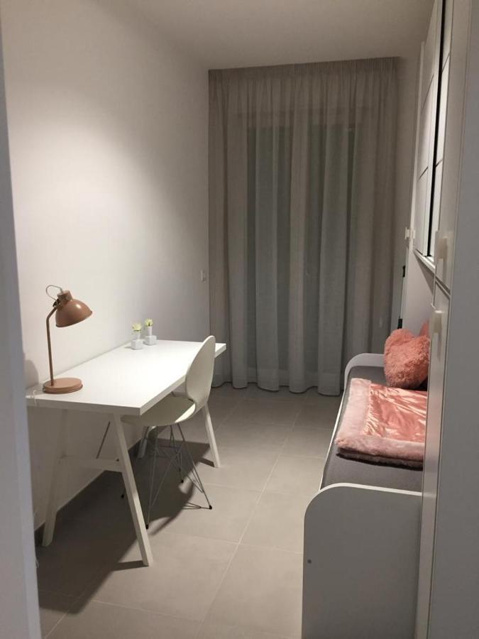 Sea View Apartment Монополи Екстериор снимка